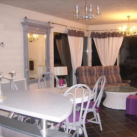 Dom wakacyjny Les Gites De La Pomme D'or *